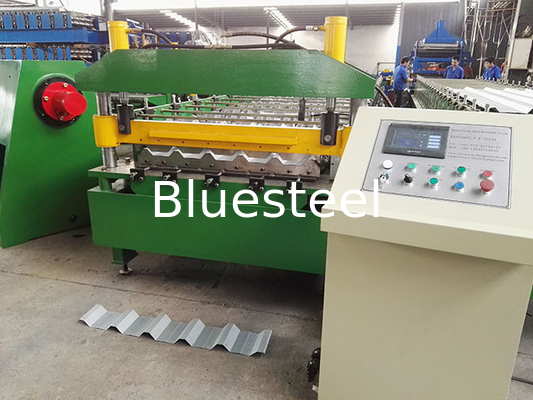 0.3-0.8mm سمك المعدنية سقف لفة تشكيل آلة 8-15m/min سرعة تشكيل ±2mm التسامح القطع
